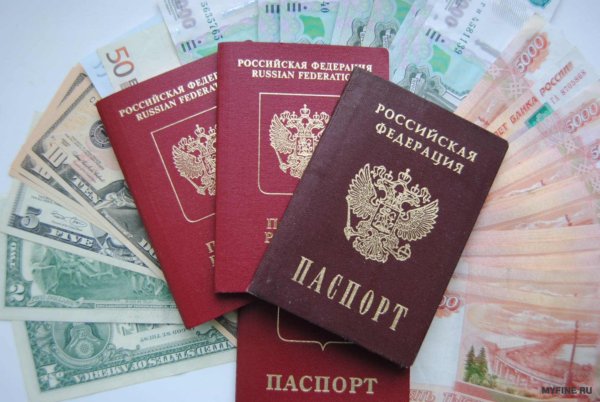 Сколько нужно фото для замены паспорта в 45 лет